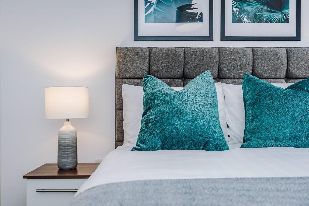 Host & Stay - Waterfront Penthouse Liverpool Bagian luar foto