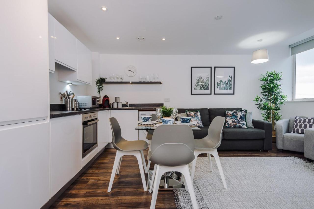 Host & Stay - Waterfront Penthouse Liverpool Bagian luar foto