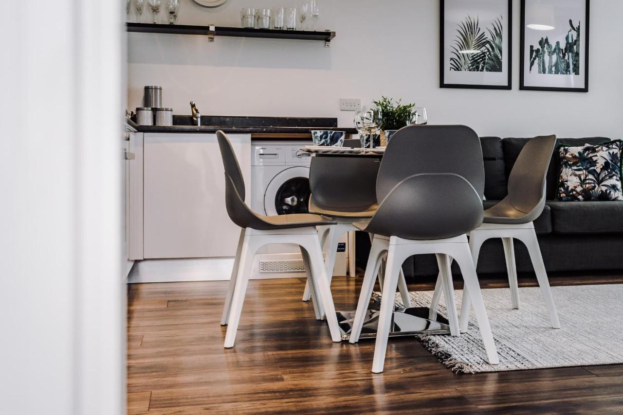 Host & Stay - Waterfront Penthouse Liverpool Bagian luar foto